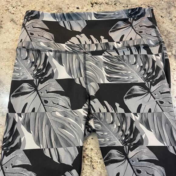 Nike Palm Print Leggings Large - Picture 2 of 5